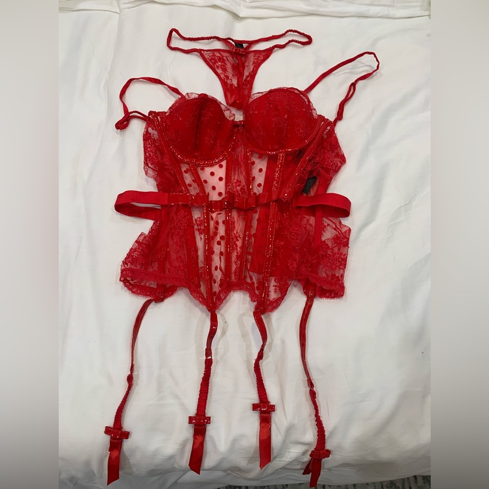 Victoria Secret red laced corset lingerie size 34 B
